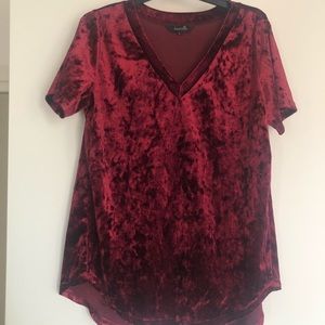 Crushed velvet wine v neck tee